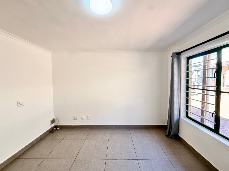 2 Bedroom Property for Sale in Table View Western Cape